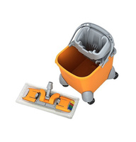 Zestaw do sprzątania-wózek, wiadro na kółkach 20l, wyciskarka, mop płaski z mikrofazy 40cm , stelaż KLIK KOMBI 40cm, PIKO Splast TSPK-0001